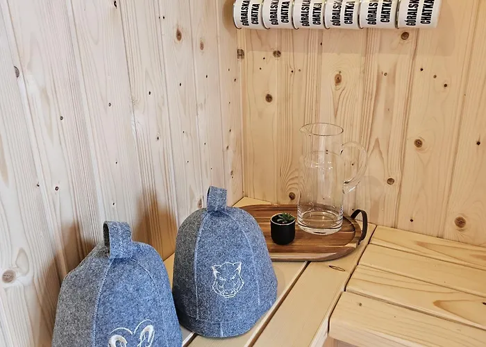 Goralska 2 Highland - Split Ac, Jacuzzi, Sauna, Private Parking, Mountains View, Garden, Domek alpejski Zakopane