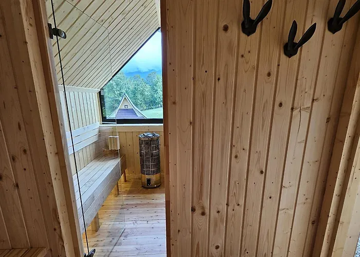 Domek alpejski Goralska 2 Highland - Split Ac, Jacuzzi, Sauna, Private Parking, Mountains View, Garden, Zakopane
