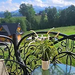 Goralska 2 Highland - Split Ac, Jacuzzi, Sauna, Private Parking, Mountains View, Garden, Zakopane