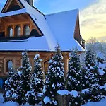 Goralska 2 Highland - Split Ac, Jacuzzi, Sauna, Private Parking, Mountains View, Garden, Chalet