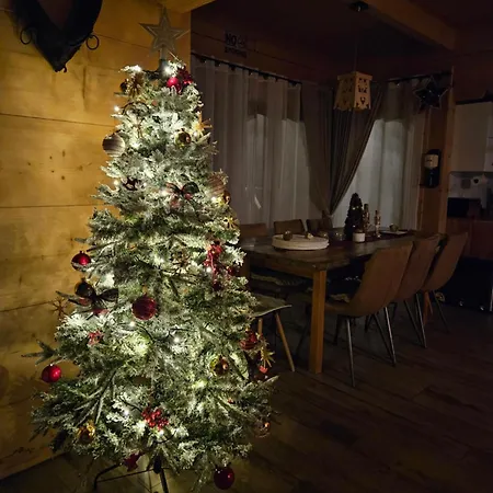 Goralska 2 Highland - Split Ac, Jacuzzi, Sauna, Private Parking, Mountains View, Garden, 木屋 *