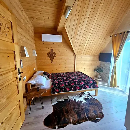 Goralska 2 Highland - Split Ac, Jacuzzi, Sauna, Private Parking, Mountains View, Garden,