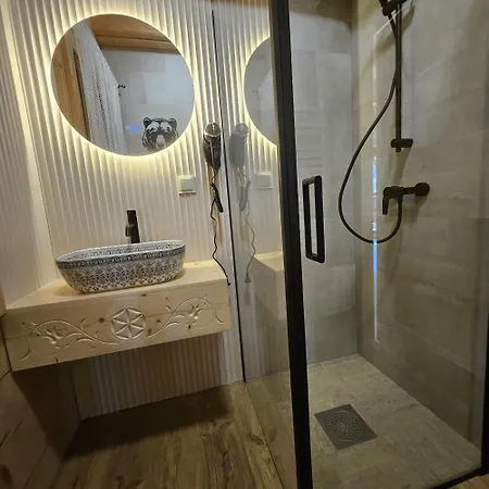 Dağ evi Goralska 2 Highland - Split Ac, Jacuzzi, Sauna, Private Parking, Mountains View, Garden, *