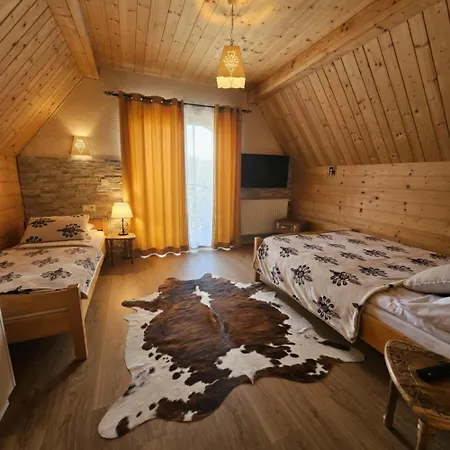 Goralska 2 Highland - Split Ac, Jacuzzi, Sauna, Private Parking, Mountains View, Garden, Domek alpejski Zakopane