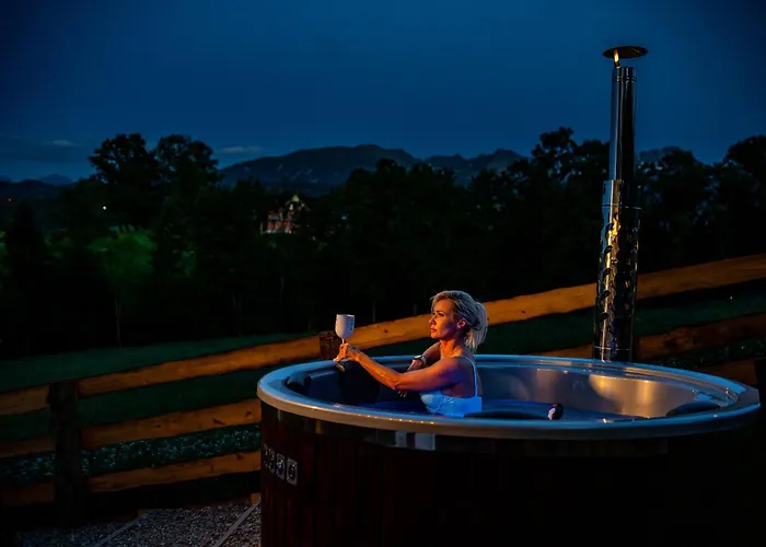 Goralska 2 Highland - Split Ac, Jacuzzi, Sauna, Private Parking, Mountains View, Garden, Alpehytte *