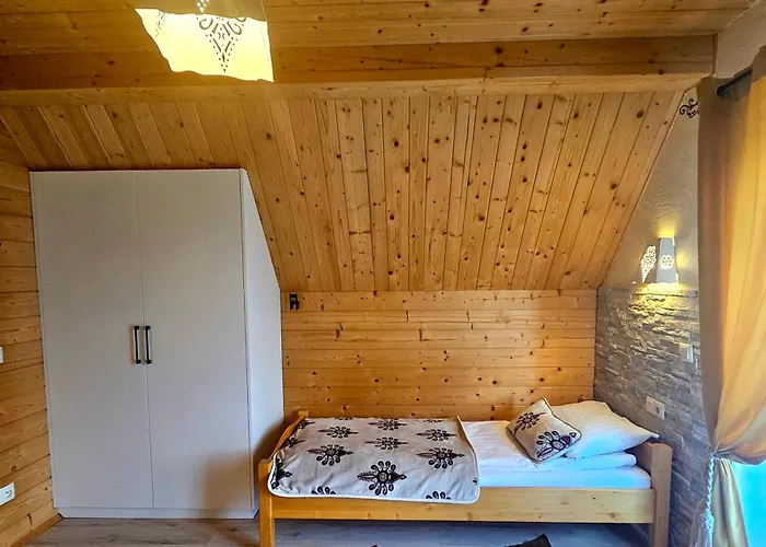Goralska 2 Highland - Split Ac, Jacuzzi, Sauna, Private Parking, Mountains View, Garden, * Zakopane